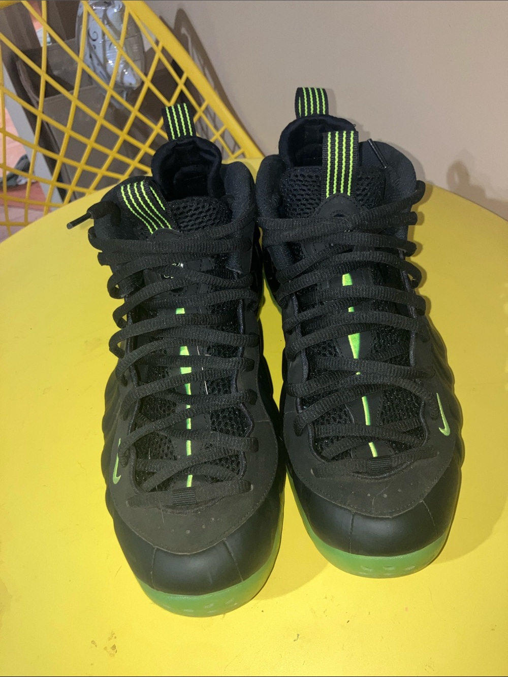 Nike Black and Neon Green Men's Athletic Sneakers (Make an offer).
